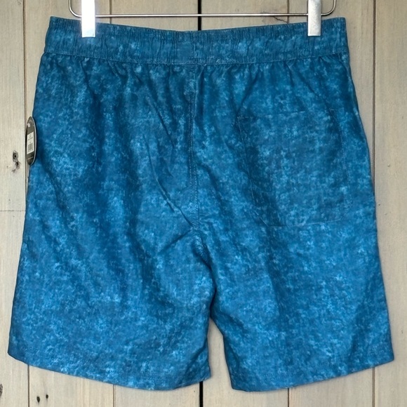 Maui & Son’s Walk Shorts in Indigo - Picture 3 of 5